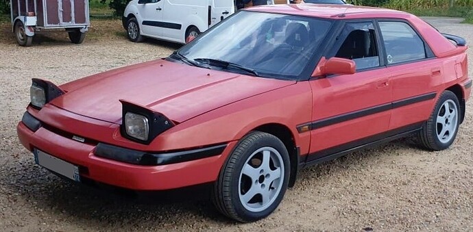mazda323