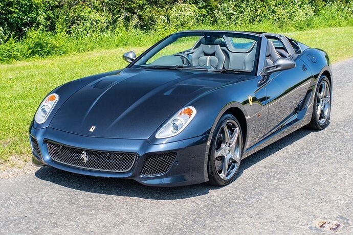599SAAperta_02