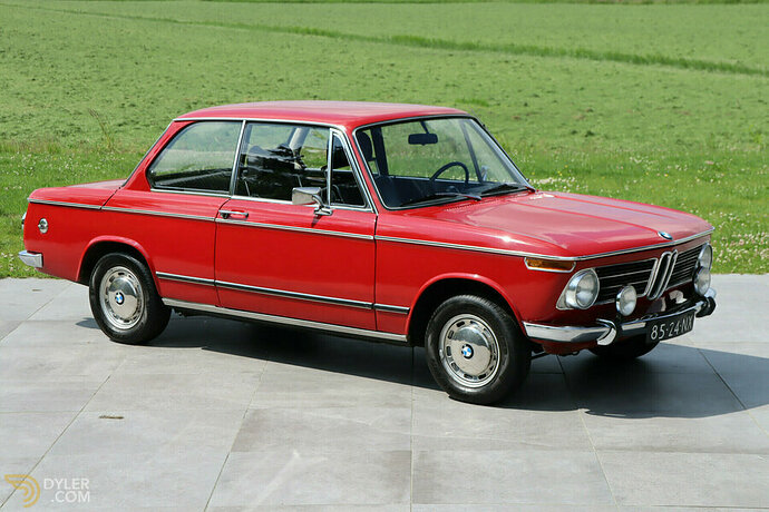 medium_14620956-296b-41c6-89bf-6ed2c67c3647