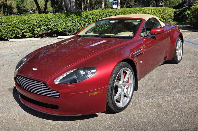2007_aston-martin_v8-vantage-roadster_20251114_103857-40701