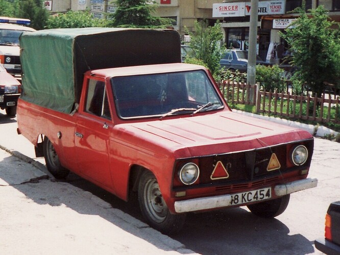 Skoda_1202_with_Pick_up_body_built_in_Turkey_by_Celik_Motor.(16324740590)-_cropped