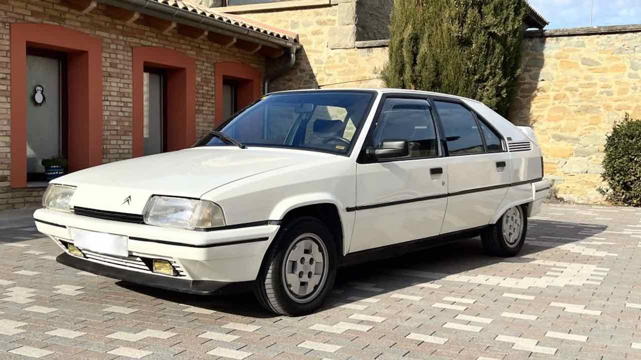 Citroen-BX-GTI-1-1