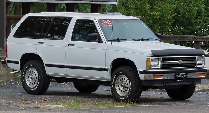 1991_Chevrolet_S-10_Blazer_Tahoe_4-Door_4x4