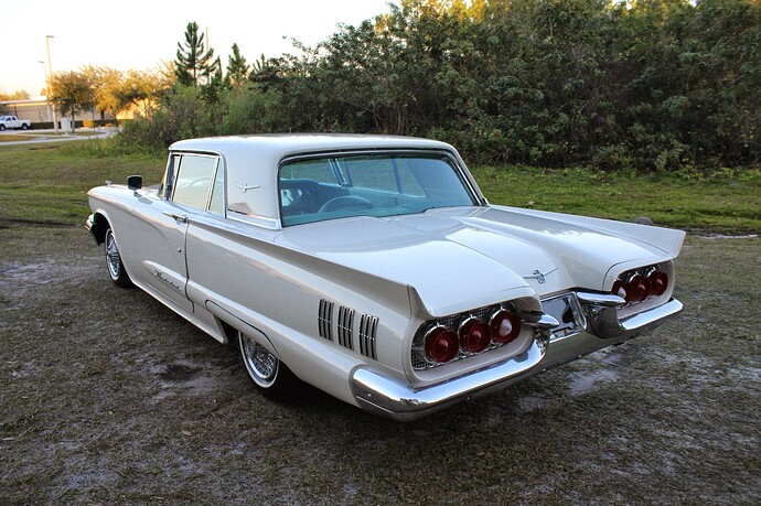 1960 Ford Thunderbird Hardtop 2-Door3