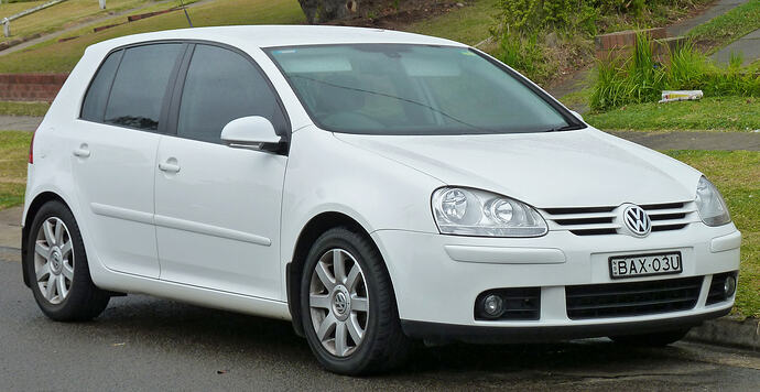 2007_Volkswagen_Golf_(1K_MY07)Sportline_2.0_TDI_5-door_hatchback(2010-07-05)