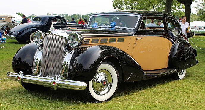 1938_Packard_1604_Super_Eight_Mayfair_coupe_front,_concours_6.1.19