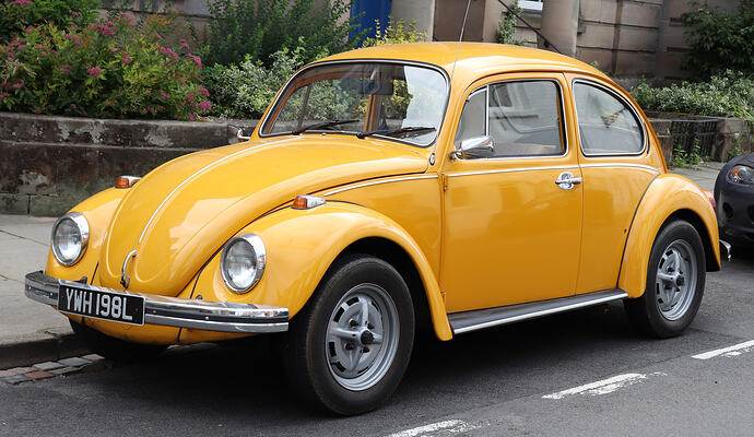 1972_Volkswagen_Beetle_1.6_Front