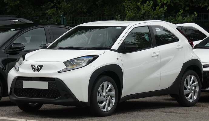 2024_Toyota_Aygo_X_Pure_VVTi_-998cc_1.0(72PS)Petrol-Pure_White-_07-2024,_Front