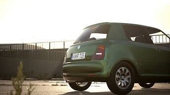 HiResPhoto940_2,560-1,440