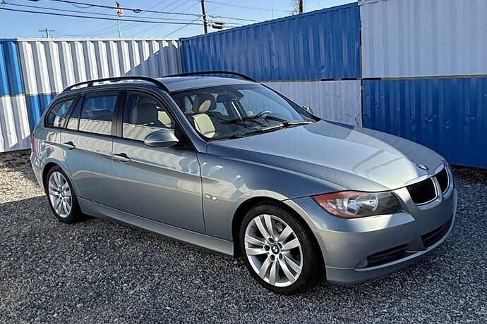 2007_bmw_328i-sports-wagon_img_3812-79317
