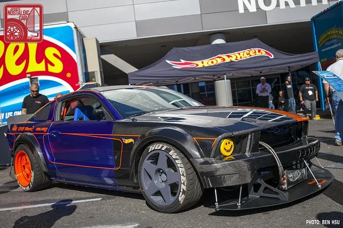 hot-wheels-2005-ford-mustang-recreation-v0-4p5vtrubjj9e1