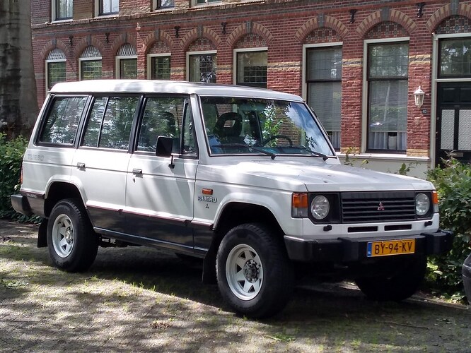 mitsubishi pajero