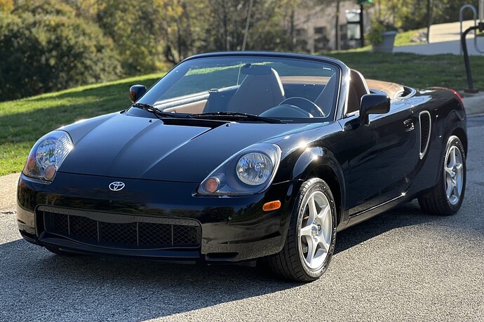 2002_toyota_mr2-spyder_img_7675-3-44249-1414653780